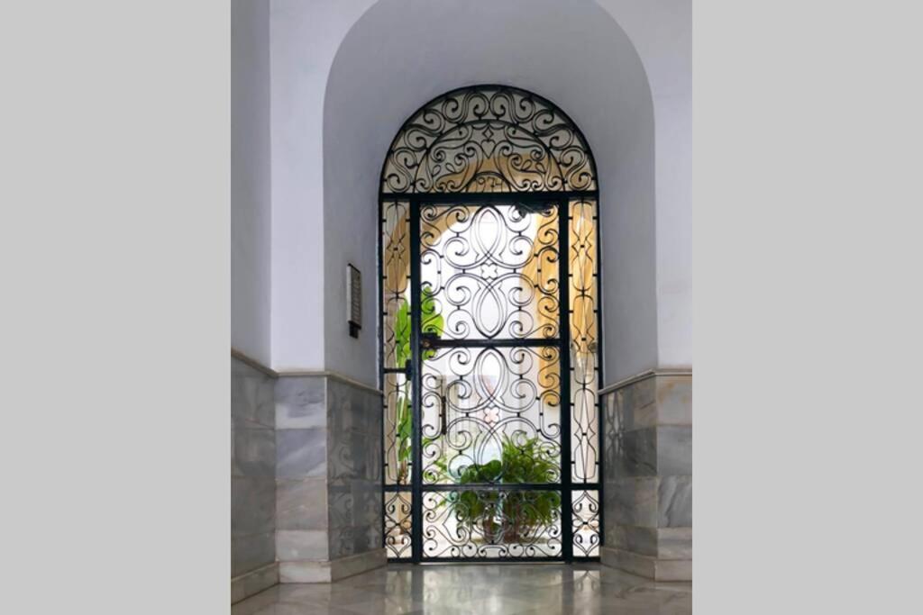 Gatu Villa Palma, Aire Acc Y Confort En El Centro Historico, " Preferente Mayores De 25 Anos Y Familias " El Puerto de Santa María Buitenkant foto